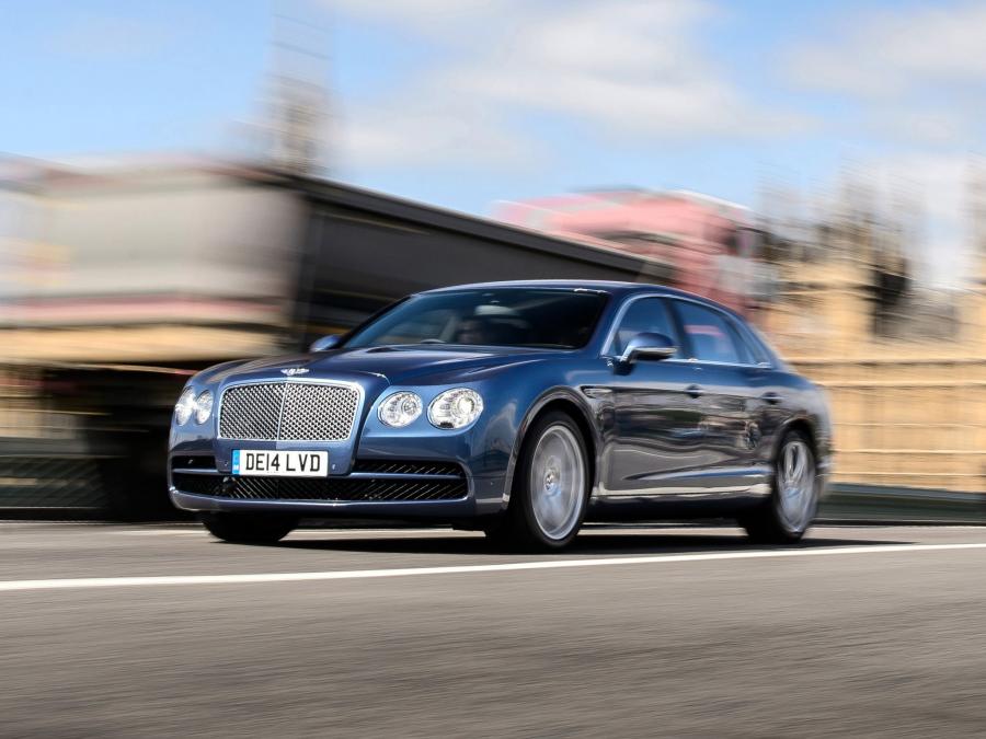 Bentley Flying Spur V8 2014 года  (UK) (фото 4 из 13)